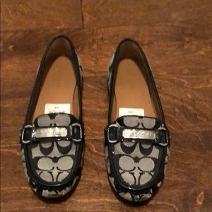 Coach flats black and white